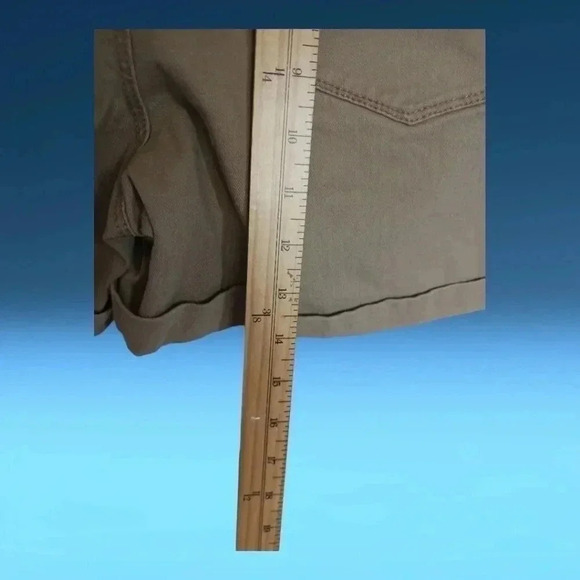 Faded glory stretch shorts khaki color size 14 - Picture 4 of 6